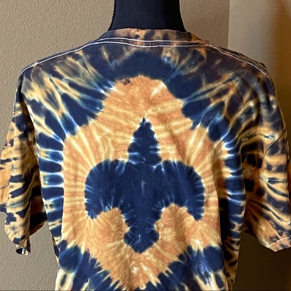 New Orleans Saints Fleur de lis tie-dyed short sleeve shirt. Size Large UNISEX - Picture 5 of 7